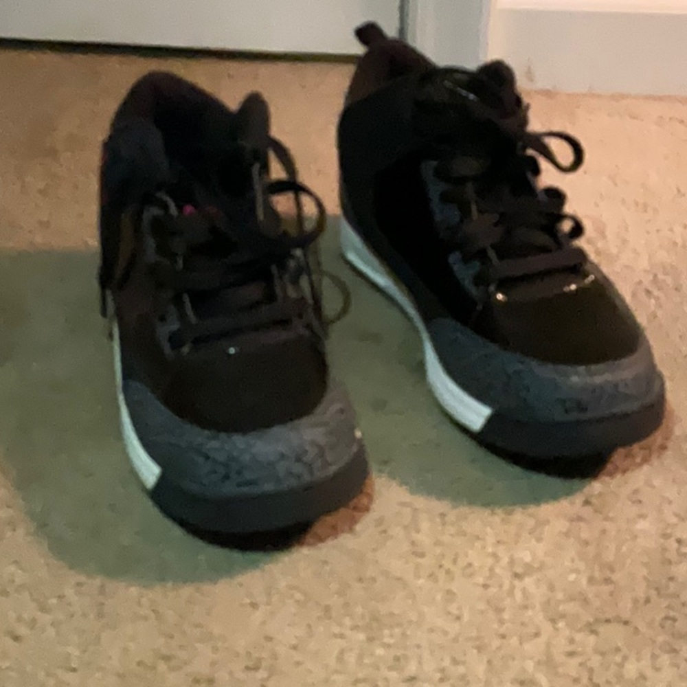 Boys shoes